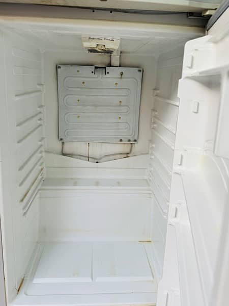 Dawlance refrigerator 14 cubic 7