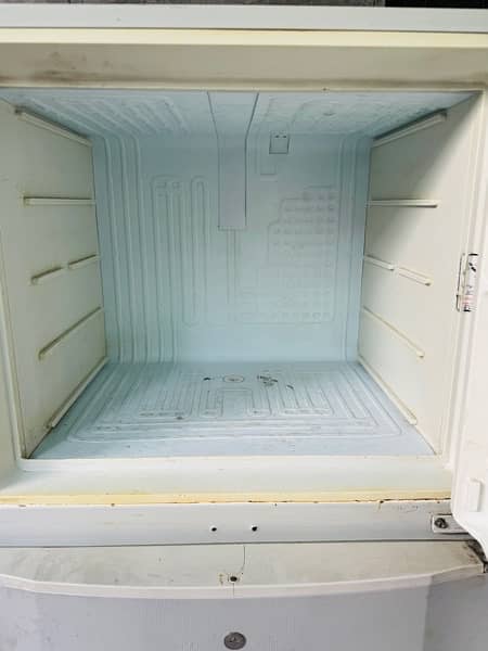 Dawlance refrigerator 14 cubic 8