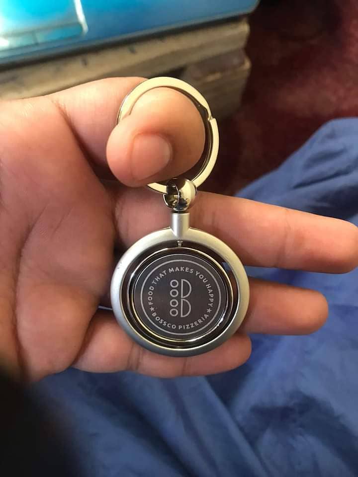 Elegant round keychain with custom name and logo printing 4