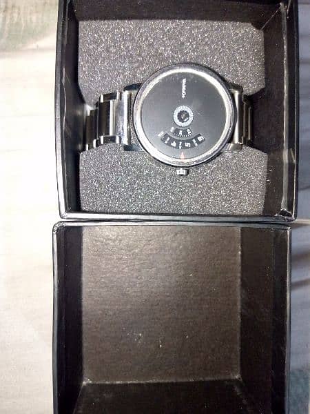 BRANDED WATCH 4