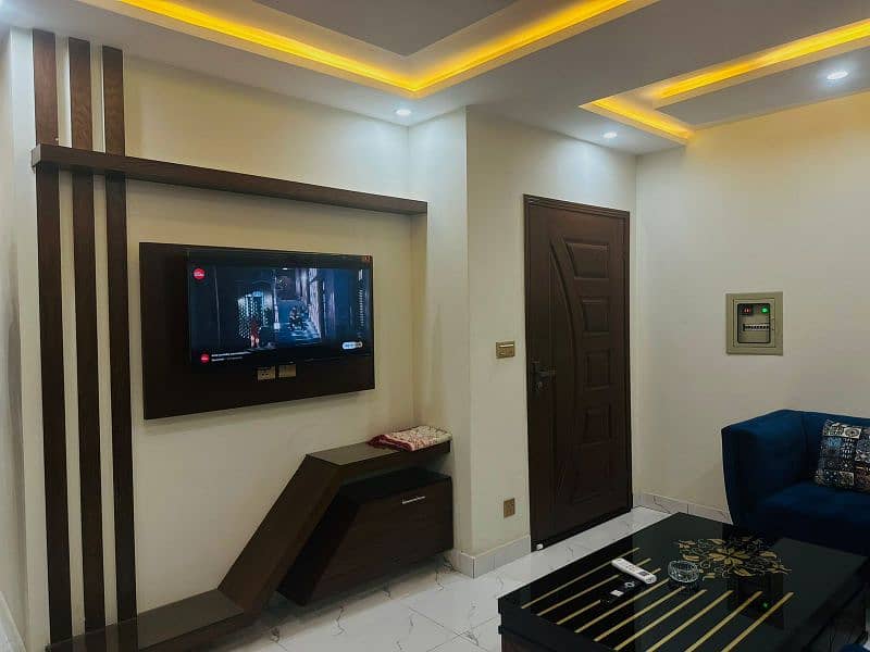 room aparment flat available on rent bahria lahore 17