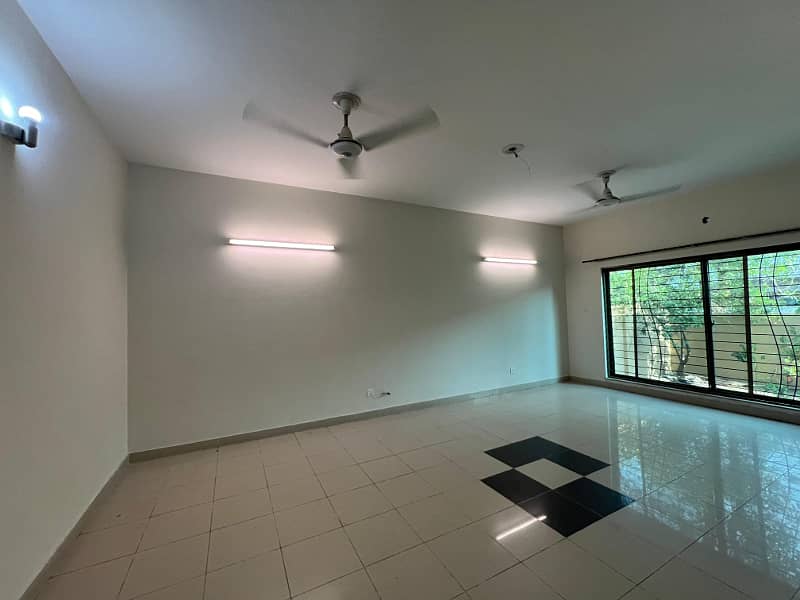 Open View 10-Marla 03-Bedroom House is Available For Rent In Sector-E Askari-10 Lahore Cantt 3