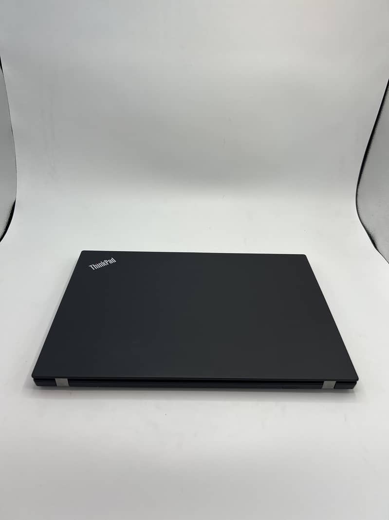 Lenovo ThinkPad T490 - I5 8th Gen - 8 GB RAM DDR4 - 256 GB SSD 1
