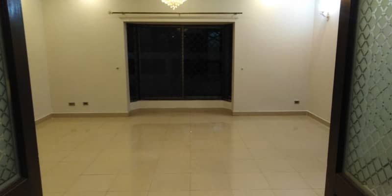 Awesome Kanal House For Rent in DHA Phase 4 GG Block 25