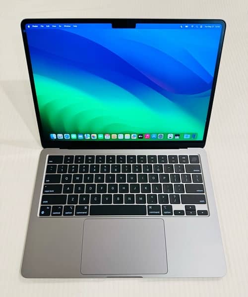 MacBook Air M2 Chip 8GB RAM 256GB SSD 2022 2021 2020 2024 M1 M3 Pro 8
