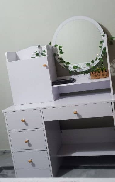 Bed and dressing table vanity for sale 7