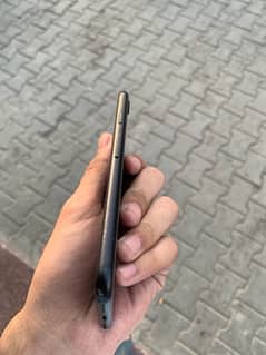 Iphone SE 2020  (128GB) Factory unlock
