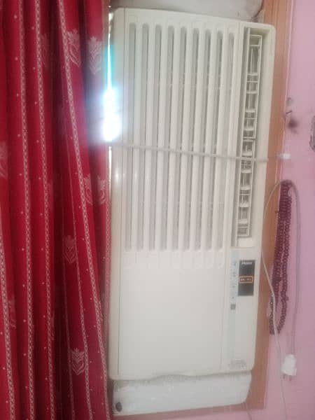 window AC in good condition 1