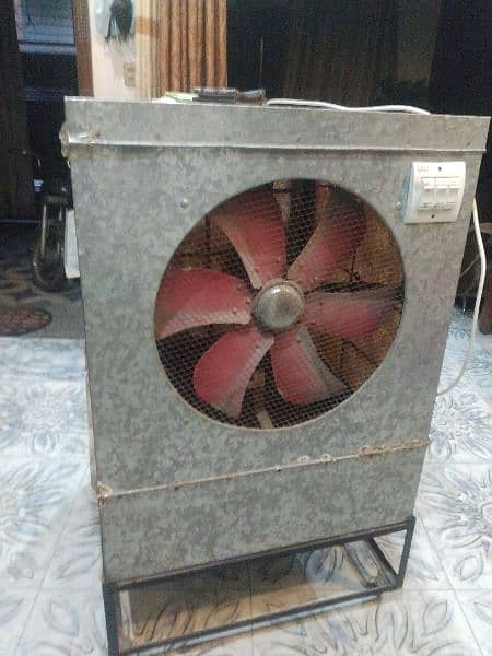Air cooler with free stand 1