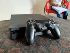 Play station 4 urgent sale with 2 games