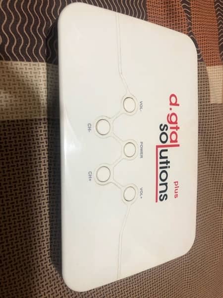 TV White Cable Box with remote and everything 6