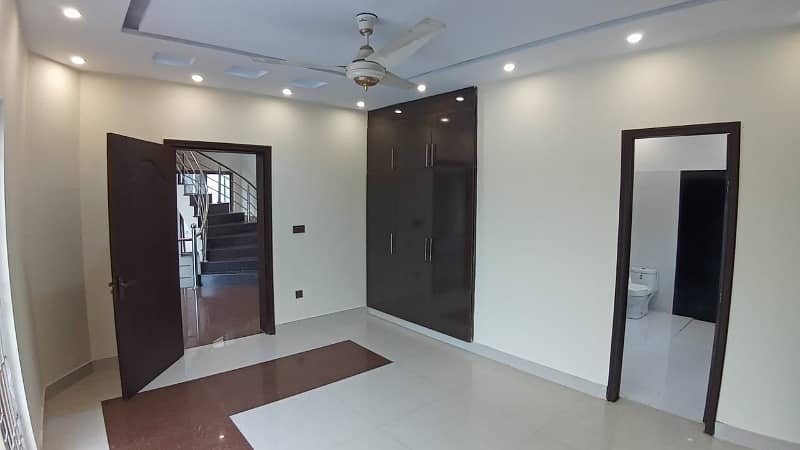 1 Kanal House For Sale In Bahria Town Lahore 9
