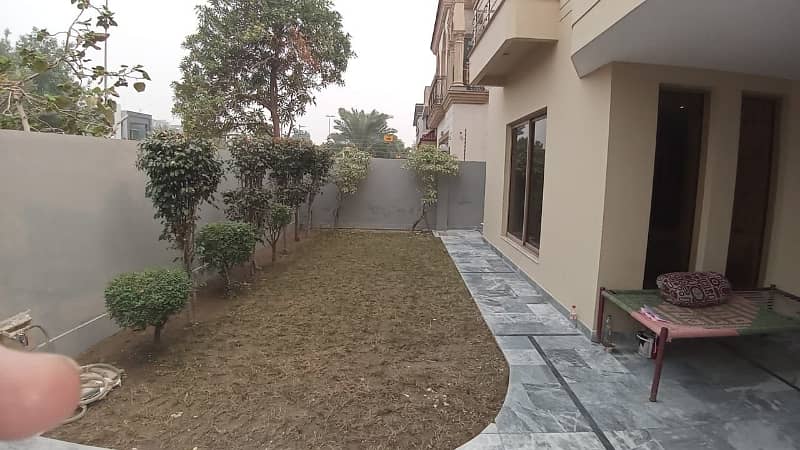 1 Kanal House For Sale In Bahria Town Lahore 1