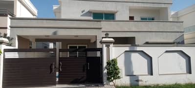 Well Maintained (500 Sq. Yards) House available for Sale 0
