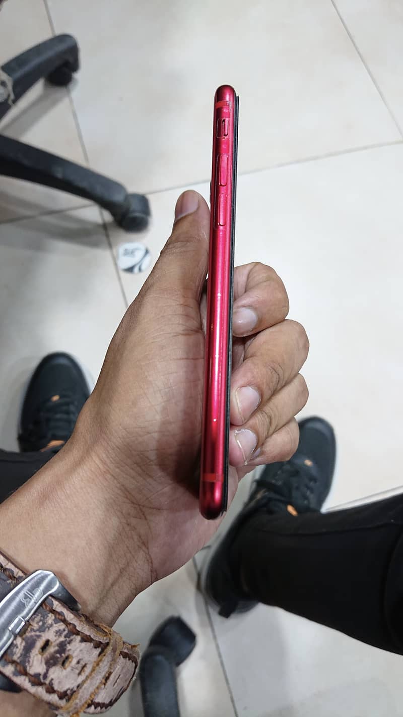 Iphone SE 2020 2nd Gen 4
