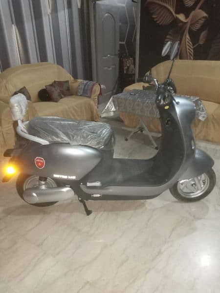 metro m6 electric scooter urgent for sale 4