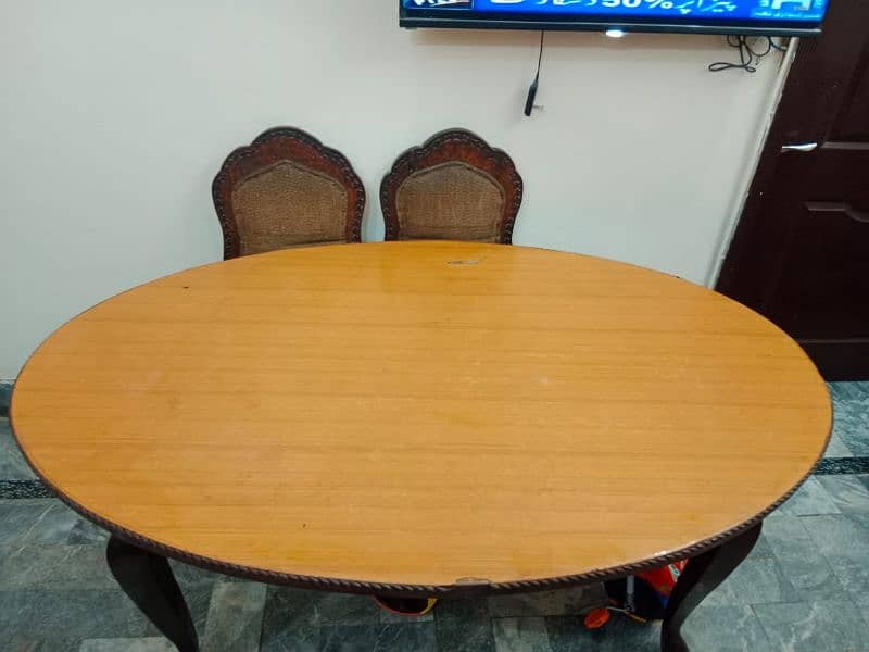 6 Seater Wooden Dinning Table 2