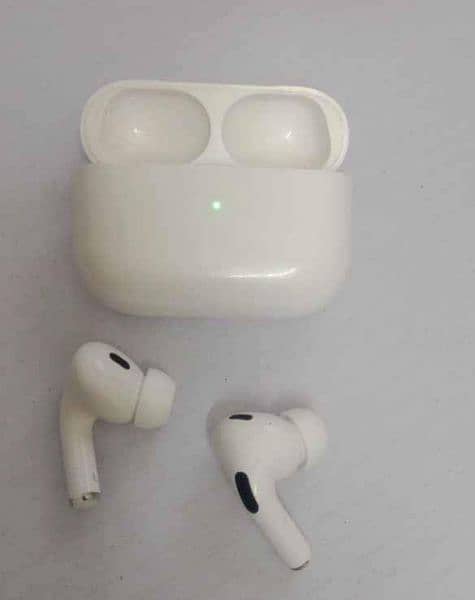 Earbuds 10 by 10 i phone pro 2 good condition 2