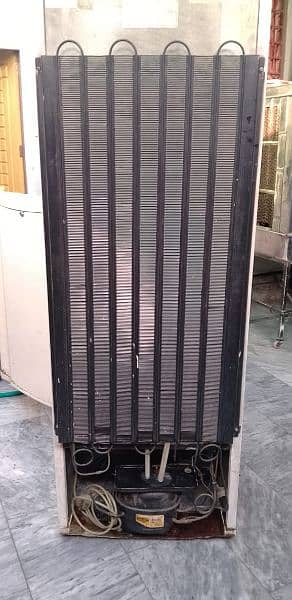 PEL refrigerator in good working condition 6