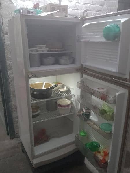 Dawlance Refrigerator is good Condition 5