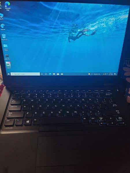 laptop 10by9 condition only laptop 3