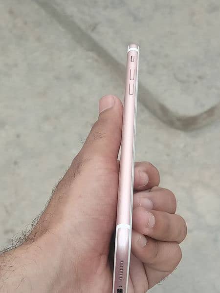 I phone 7 plus 128 GB PTA approved 3