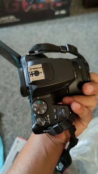 Canon EOS 250D slightly used 9