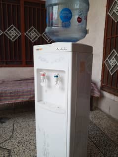 Water Dispenser Brand new