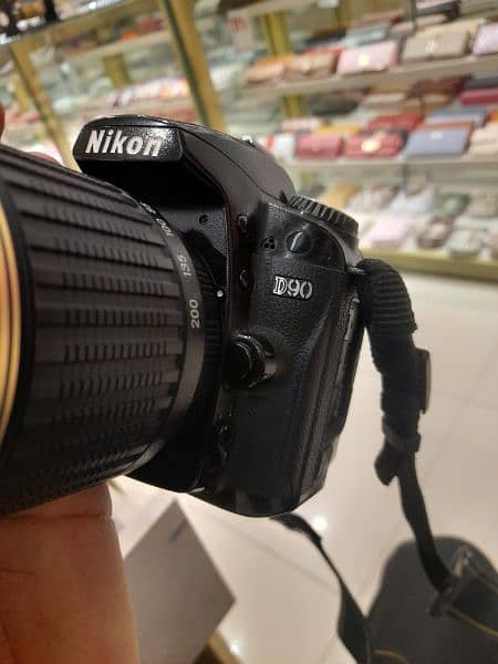 Nikon D90 5