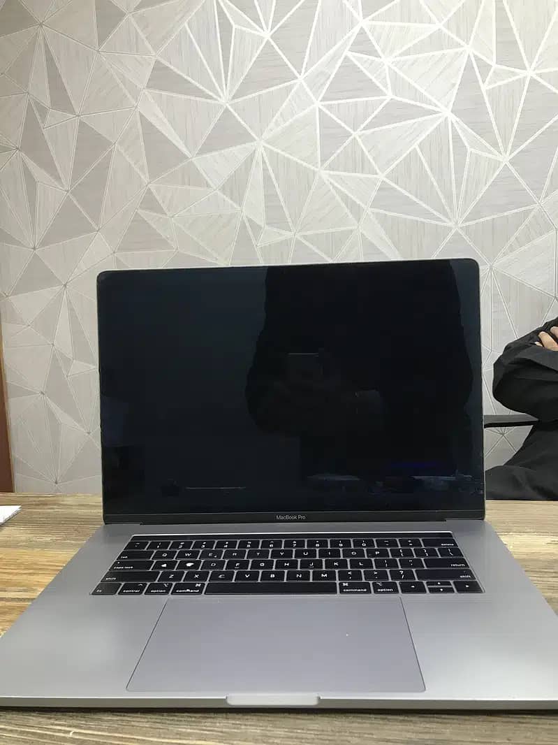 MacBook Pro 2018 | 512GB | 15 Inch" Space Grey 1