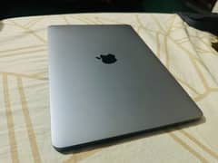 Macbook Pro 2019 | 13 Inches | Corei7 | 16 GB | 256 GB Stoage