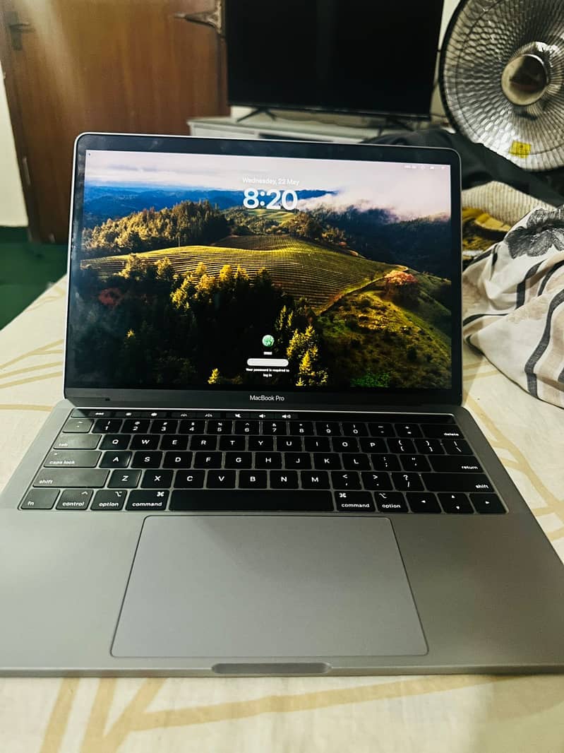 Macbook Pro 2019 | 13 Inches | Corei7 | 16 GB | 256 GB Stoage 2