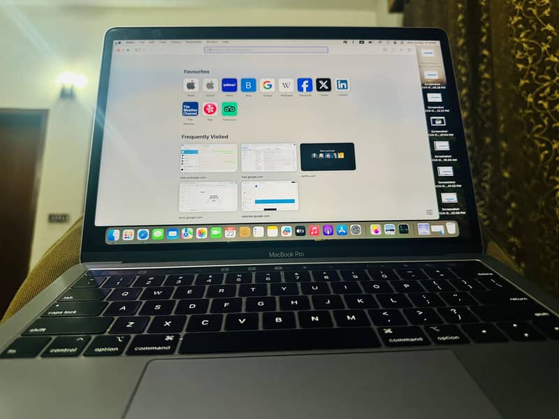 Macbook Pro 2019 | 13 Inches | Corei7 | 16 GB | 256 GB Stoage 5