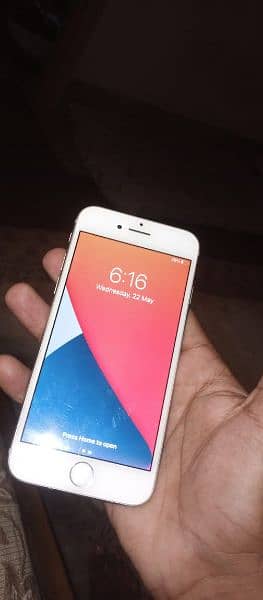 Iphone 7 Non Pta 32 gb good condition 0