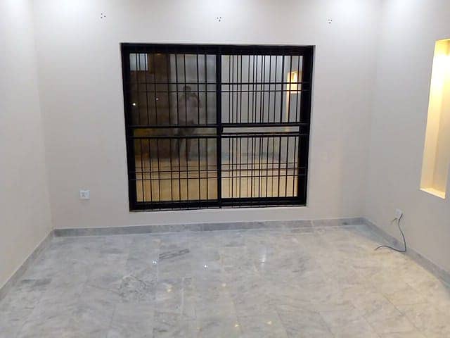 UPPER PORTION FOR SILENT OFFICE AVAILABLE FOR RENT IN JOHAR TOWN 1