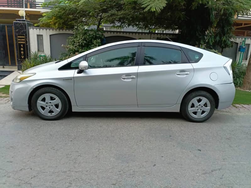 Toyota Prius S package 2011/2015 1
