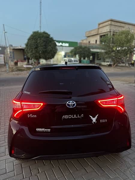 Toyota Vitz 2017 3