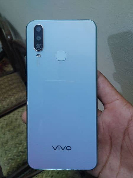 vivo y17 back fingerprint lush condition(8/256) 1