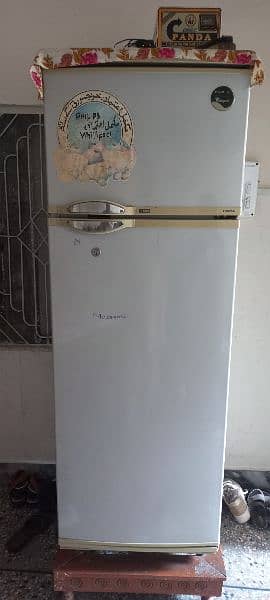 used refrigerator in very good condition working perfectly 8