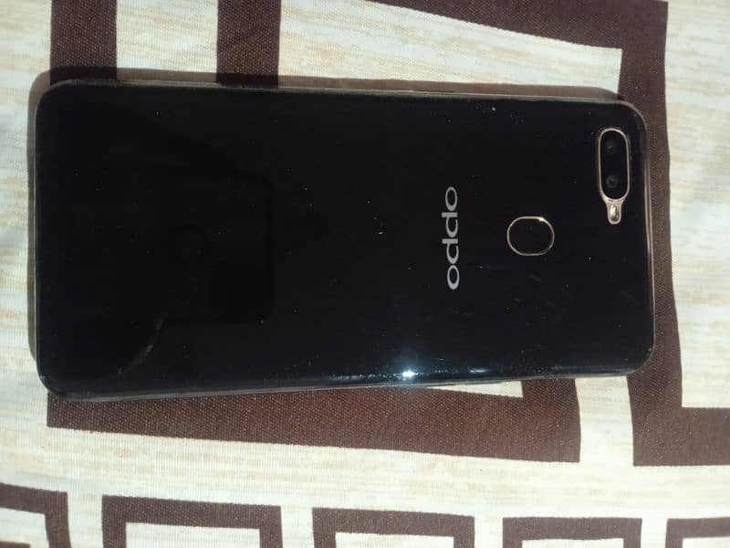 oppo a5s 2/32 in mint condition 4