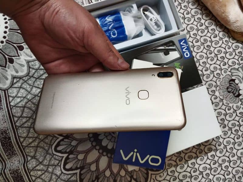 Vivo Y85 4/64 fingerprint Full Box Complete Accessories 7