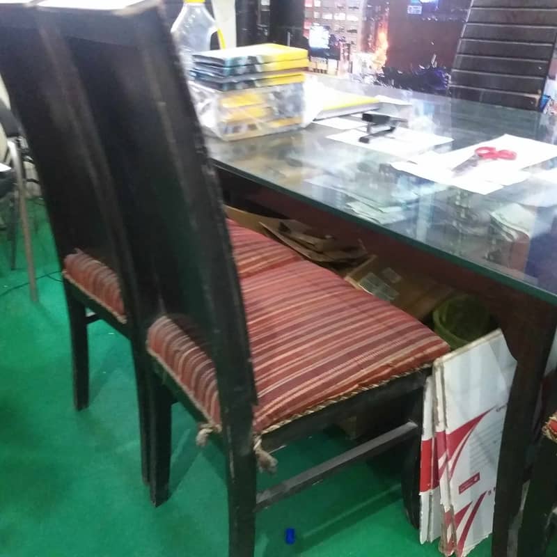 6 Seater Dining table With Chairs Top Glass 3