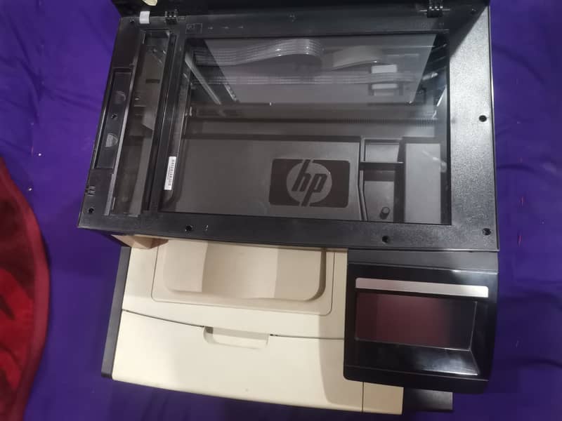 HP LaserJet Pro CM1415fnw Color Multifunction Printer 1