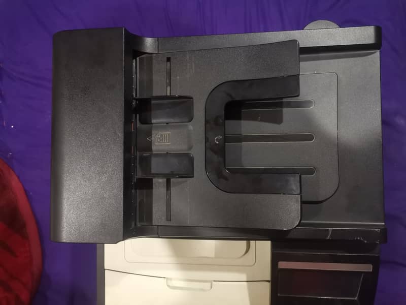 HP LaserJet Pro CM1415fnw Color Multifunction Printer 2