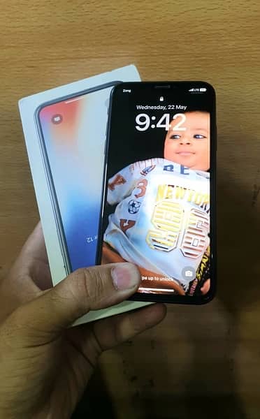 iPhone X pta approved all ok with box 2