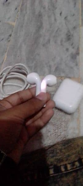 i18 airpods 2