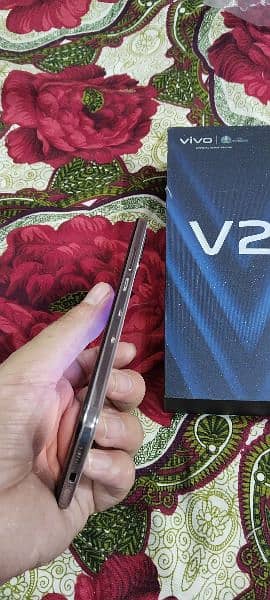 Vivo V21 1
