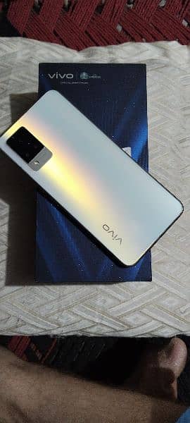 Vivo V21 3