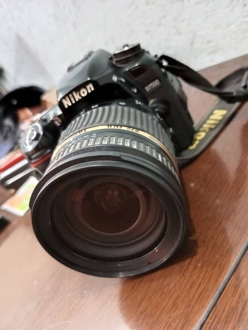 D7500 Nikon  with 17-50 Tamron 2.8 2