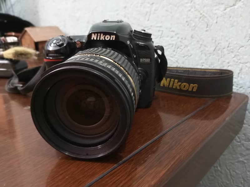 D7500 Nikon  with 17-50 Tamron 2.8 4